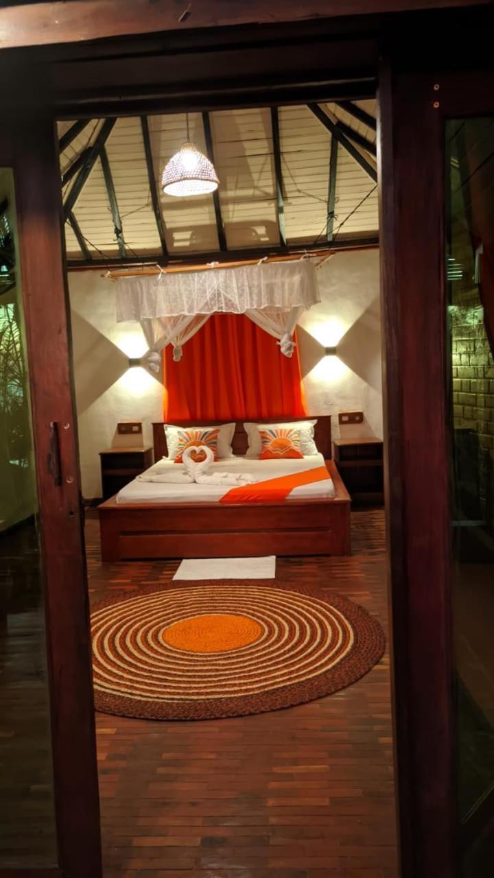 מאהאג'נגה Ampazony Oasis Lodge מראה חיצוני תמונה