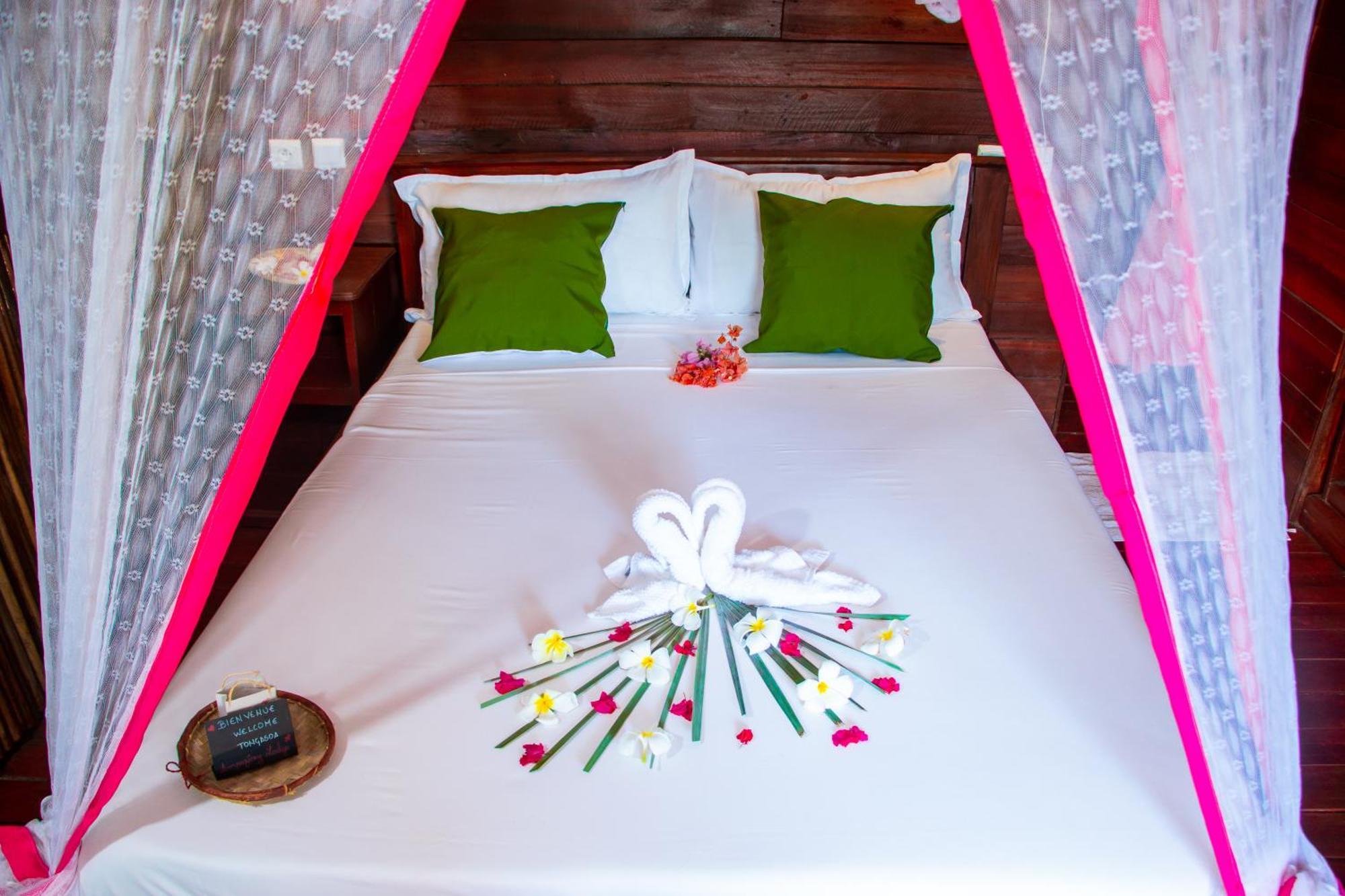 מאהאג'נגה Ampazony Oasis Lodge מראה חיצוני תמונה