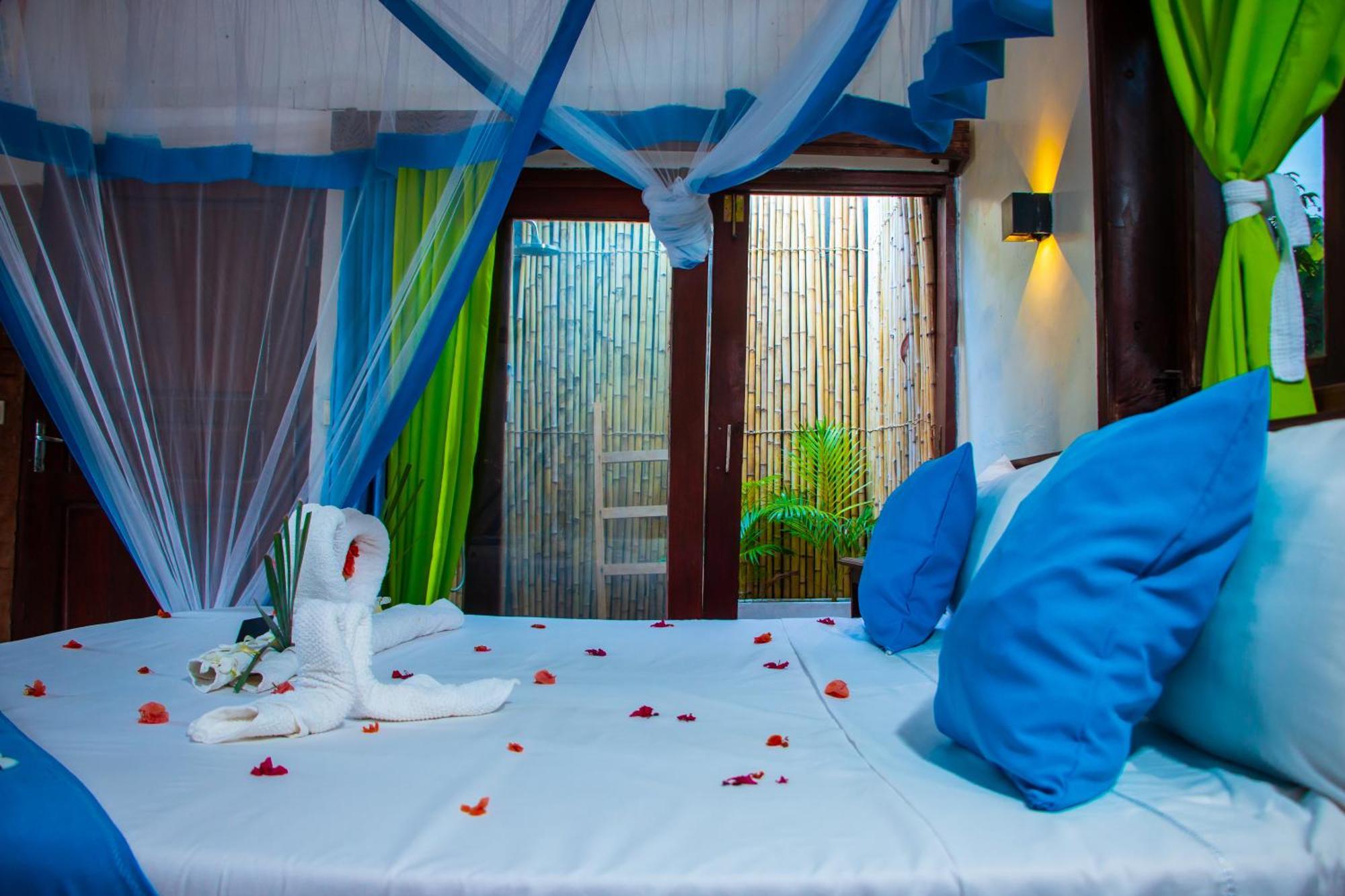 מאהאג'נגה Ampazony Oasis Lodge מראה חיצוני תמונה
